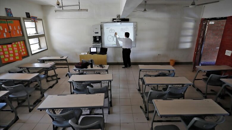 Online Classes for Tamil Nadu Govt School Students to Begin from July 13: Minister