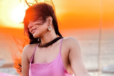 Sexy! Shama Sikander Turns 'Senorita' In Pink Dress, Makes Fans Go 'Wow'