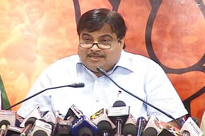 Price rise, corruption are 2 sins of Cong: Gadkari