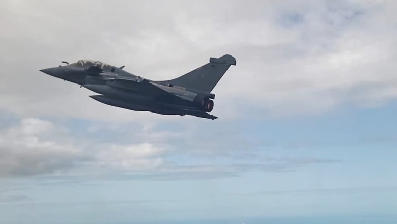 Video: French Rafale Jets Escort Europe's Ariane 6 Rocket During July 9 Launch