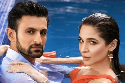 Amid Divorce Rumours, Shoaib Malik's Pictures with Pakistani Actress Ayesha Omar Go Viral