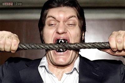 Actor Richard Kiel, famous for his role as the Bond villain Jaws, dies at 74