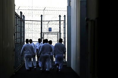 Jury Deciding If Immigration Detainees Must Get Minimum Wage
