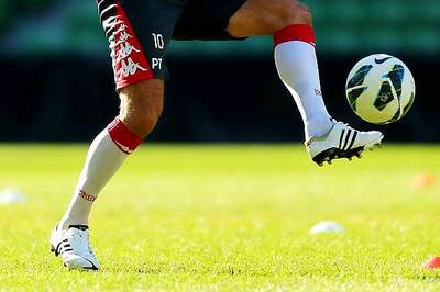 Valencia sign teenage defender Vezo from Setubal