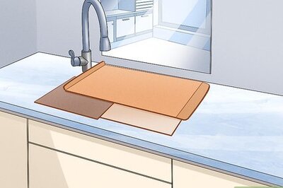 How to Remove a Bathroom Mirror