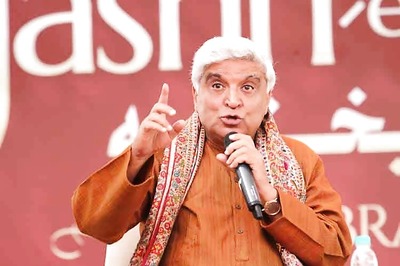 Javed Akhtar to pen a film on the issue of farmer's suicides