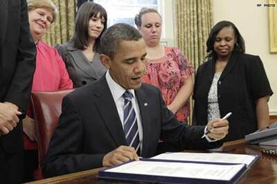 Ignoring Indians, Obama to sign visa fee bill