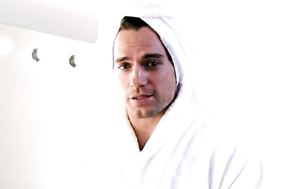 Henry Cavill Shaves Moustache, Makes an Epic Justice League Joke