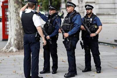 Hours After Potential Pipe Bombs Sent to Hilary and Obama, Suspicious Package Found Near Office of Top Democrat