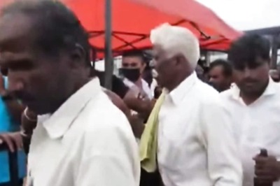 Newly Elected Karnataka BJP MP's Event Sees Booze Bash, People Queue Up To Get Alcohol Bottles | Video