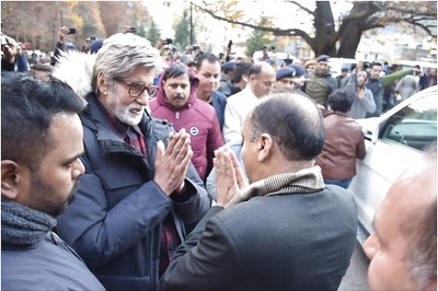 Himachal Pradesh CM Meets Amitabh Bachchan in Manali, Says Govt Considering Proposals to Set up Film City in State