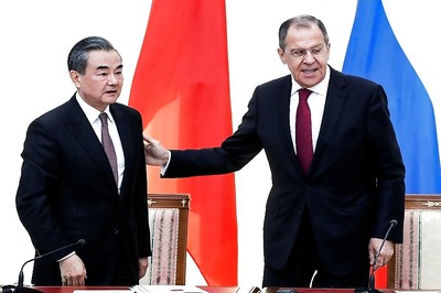 US Reviving 'Cold War' Mentality, China's Foreign Minister Tells Russian Counterpart: Report