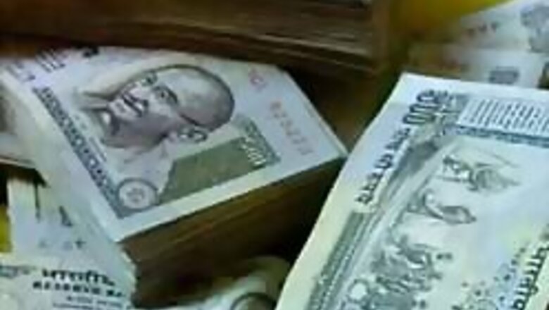I-T conducts raids on bureaucrats, minister's kin