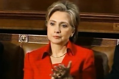 Hillary arrives in Pak, to meet top leadership