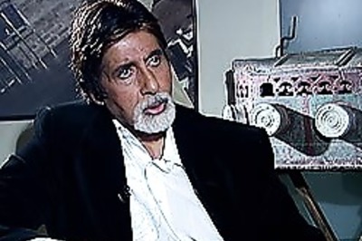 Amitabh Bachchan 'falls prey' to pickpocket