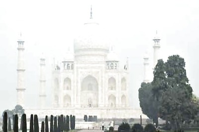 Air pollution discolouring Taj Mahal, finds study