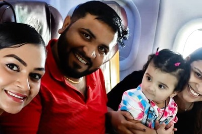 Vistara Celebrates Baby Passenger's First Birthday Mid-air in Heartwarming Gesture, Pics Go Viral