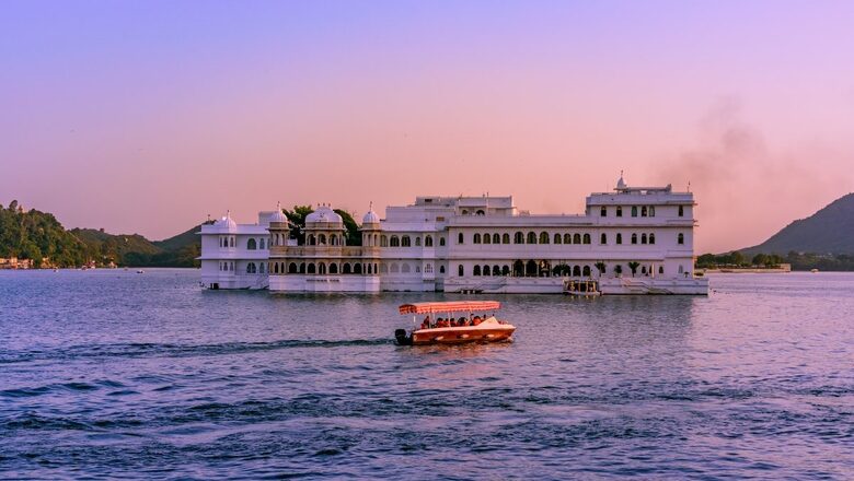 A Beginner's Guide To Visiting Jaipur and Udaipur: Get Lost In Rajasthan's Mesmerizing Sights And Sounds