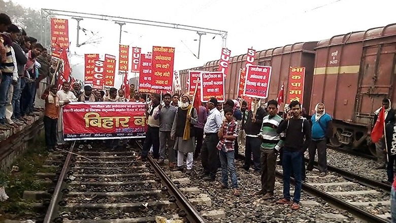 Several Trains Stopped in Bihar Over Demonetisation Protest