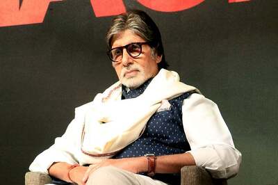 Amitabh Bachchan Apologises to Fans Gathered Outside Residence for His Inability to Meet Them