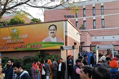 With Gulal & Dhols, Massive Crowd at BJP HQ in Delhi Celebrates Historic Gujarat Win