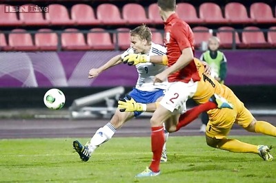 Borussia Dortmund sign Finland striker Tim Vayrynen