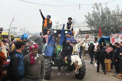 Punjab and Haryana Farmers to Set Out for Tractor Parade in Delhi on Saturday