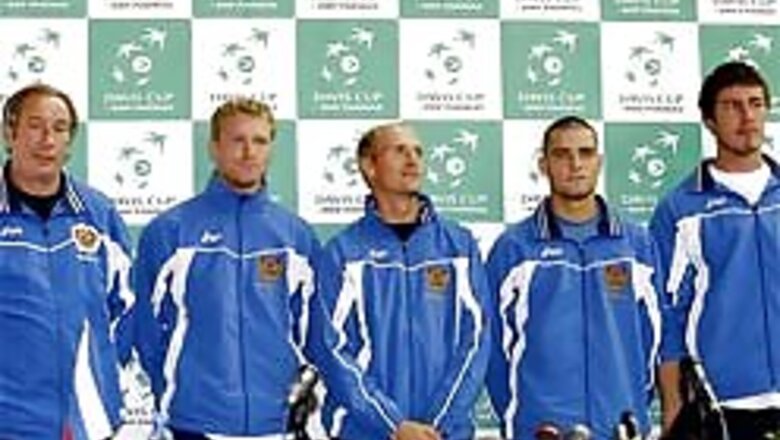 Davis Cup: Russia beat US, enter final