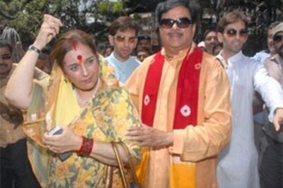 Rahul gets a pat from Shatrughan Sinha