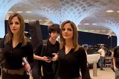 Sussanne Khan Twin In Black With Sons Hridaan And Hrehaan , Get Papped at Airport; Watch