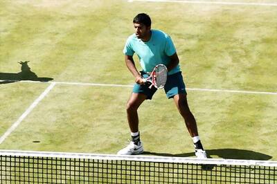 Bopanna, Bhupathi in quarters; Sania crashes out of women's doubles