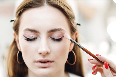 Level Up Your Festive Glam With These Christmas Makeup Ideas