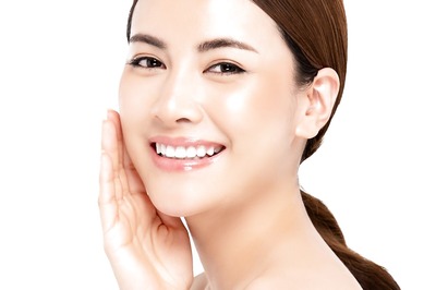 Here's How You Can Boost Your Skin's Glow by Eating Right Things