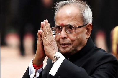 President signs the Lokpal Bill, makes it into a law
