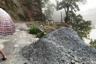 Sikkim Sees Record Tourist Footfall, CM Urges People Not to Travel Amid Landslides