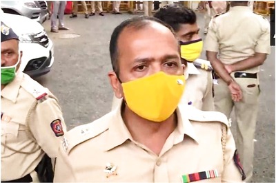 Mumbai Police Warn Car-chasing 'Paparazzi' of Action, Issue A Stern Statement