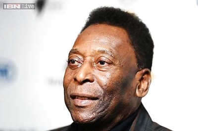 Soccer legend Pele undergoes back surgery in latest health scare
