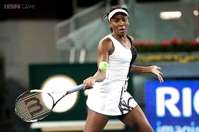 Venus Williams advances in Charleston