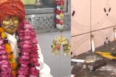 At UP’s Dhanna Baba Temple, Devotees Offer Cigarettes And Alcohol To Seek Blessings