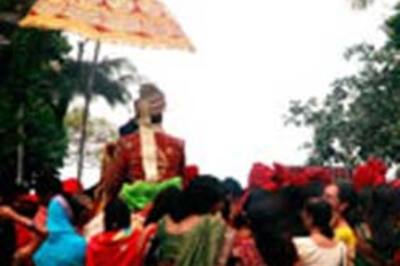 In pics: Mumbai limps back