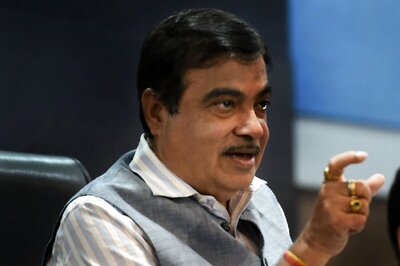 Use of Electric Vehicles Should Be Mandatory for All Govt Officials, Says Nitin Gadkari