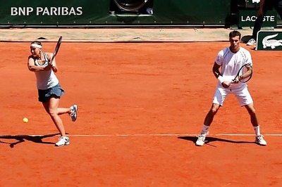 Hradecka-Cermak win French Open mixed doubles trophy