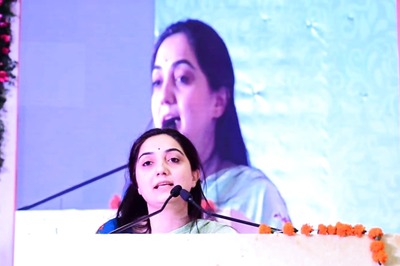 BJP Suspends Nupur Sharma for Remarks Against Prophet; Saudi Arabia 'Welcomes' Decision As Islamic Nations Condemn Statement