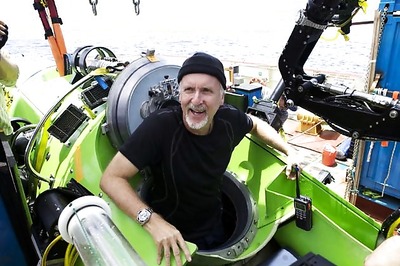James Cameron pilots plans 3D film on ocean dive