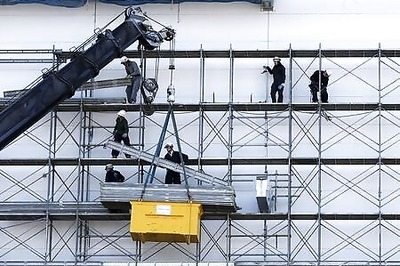 Japan's Rebounding July Machinery Orders Tempered By Fragile Business Outlook