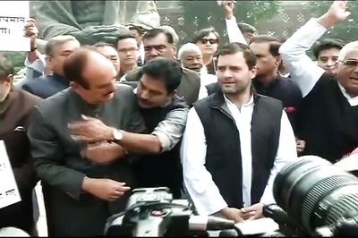 Congress steps up protest demanding VK Singh's ouster for his alleged 'dog' remark