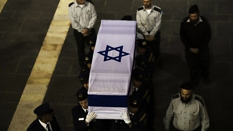 Israelis pay last respects to former PM Ariel Sharon ahead of funeral
