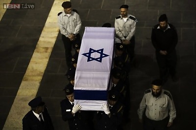Israelis pay last respects to former PM Ariel Sharon ahead of funeral