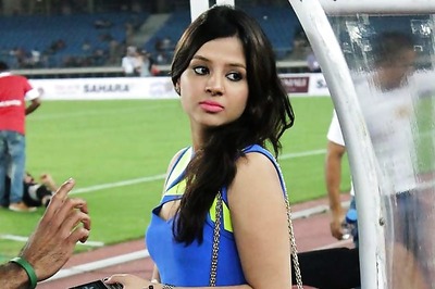 Snapshot: MS Dhoni's pretty wife Sakshi spotted at football match