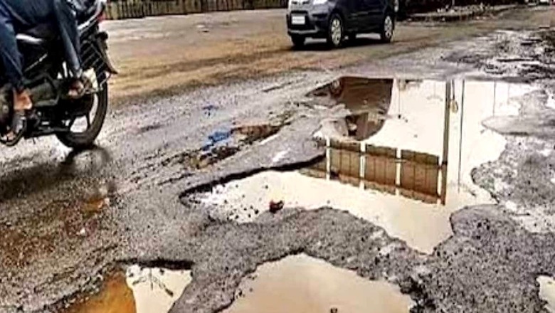 Fill All Potholes on Mumbai Roads by This Weekend: Minister Lodha’s Ultimatum to BMC After Complaints